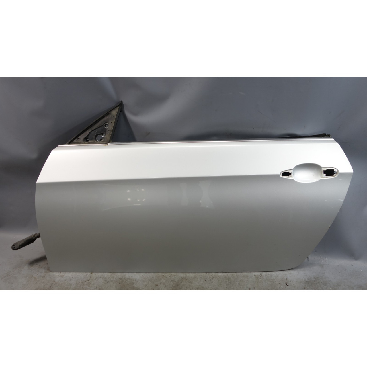 07-13 BMW E92 E93 3-Series 2door Left Front Drivers Door Shell Titan Silver OEM 07-13 BMW E92 E93 3-Series 2door Left Front Drivers Door Shell Titan Silver OEM