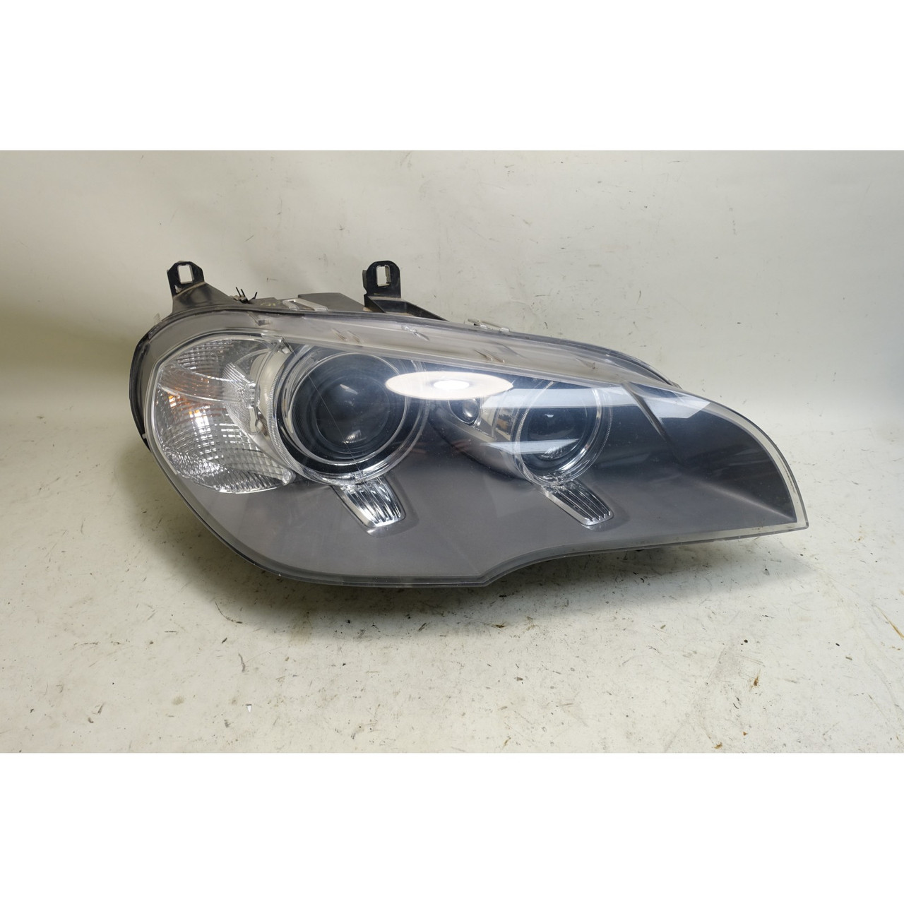11-13 BMW E70 X5 LCI Factory Right Passenger Headlight Lamp Xenon Adaptive OEM 11-13 BMW E70 X5 LCI Factory Right Passenger Headlight Lamp Xenon Adaptive OEM
