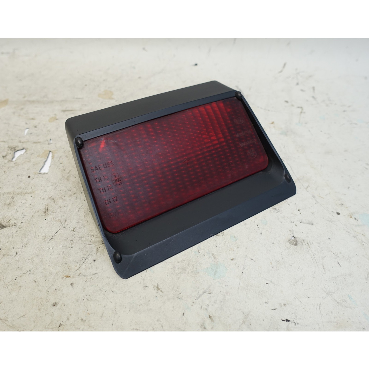 1982-1988 BMW E30 E28 E24 3rd Brake Light Rear Window Lamp CHMSL Coupe Sedan OEM 1982-1988 BMW E30 E28 E24 3rd Brake Light Rear Window Lamp CHMSL Coupe Sedan OEM