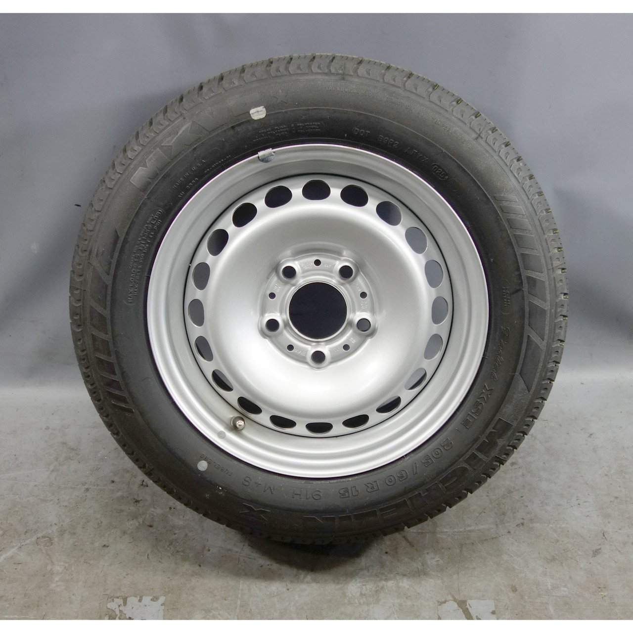 1992-2002 BMW E36 3-Series Z3 15" Steel Spare Wheel and Tire Assembly Silver OEM 1992-2002 BMW E36 3-Series Z3 15" Steel Spare Wheel and Tire Assembly Silver OEM