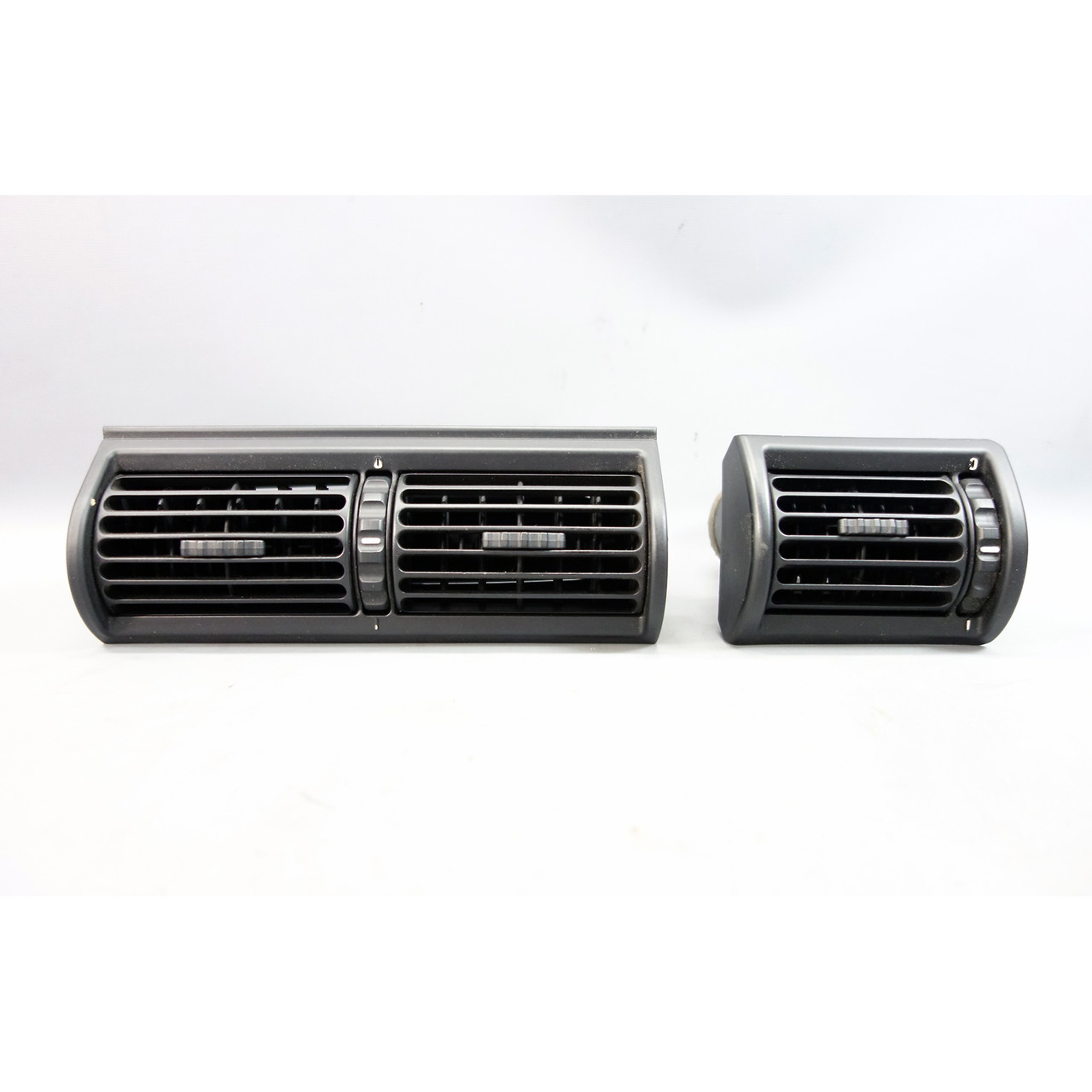 1996-2002 BMW Z3 Center and Right Dashboard Air Vent Pair Black OEM 1996-2002 BMW Z3 Center and Right Dashboard Air Vent Pair Black OEM