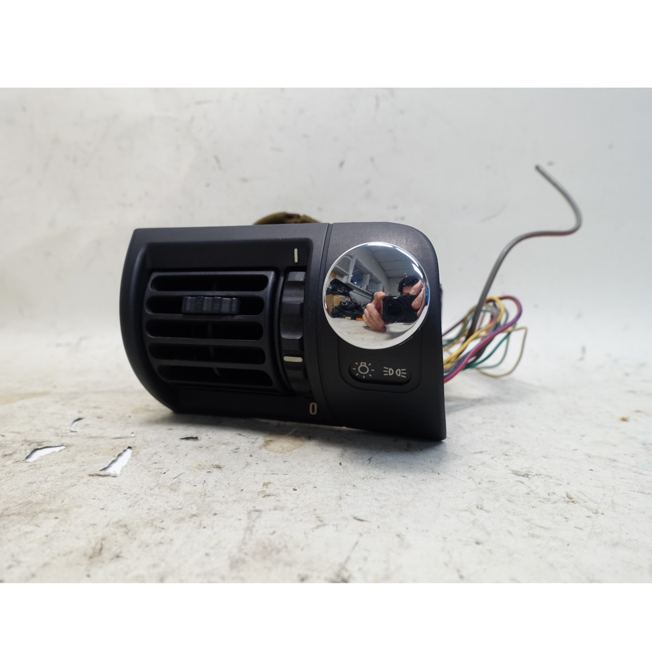 1996-2002 BMW Z3 Coupe Roadster Headlight Switch Chrome Knob Air Vent OEM 1996-2002 BMW Z3 Coupe Roadster Headlight Switch Chrome Knob Air Vent OEM