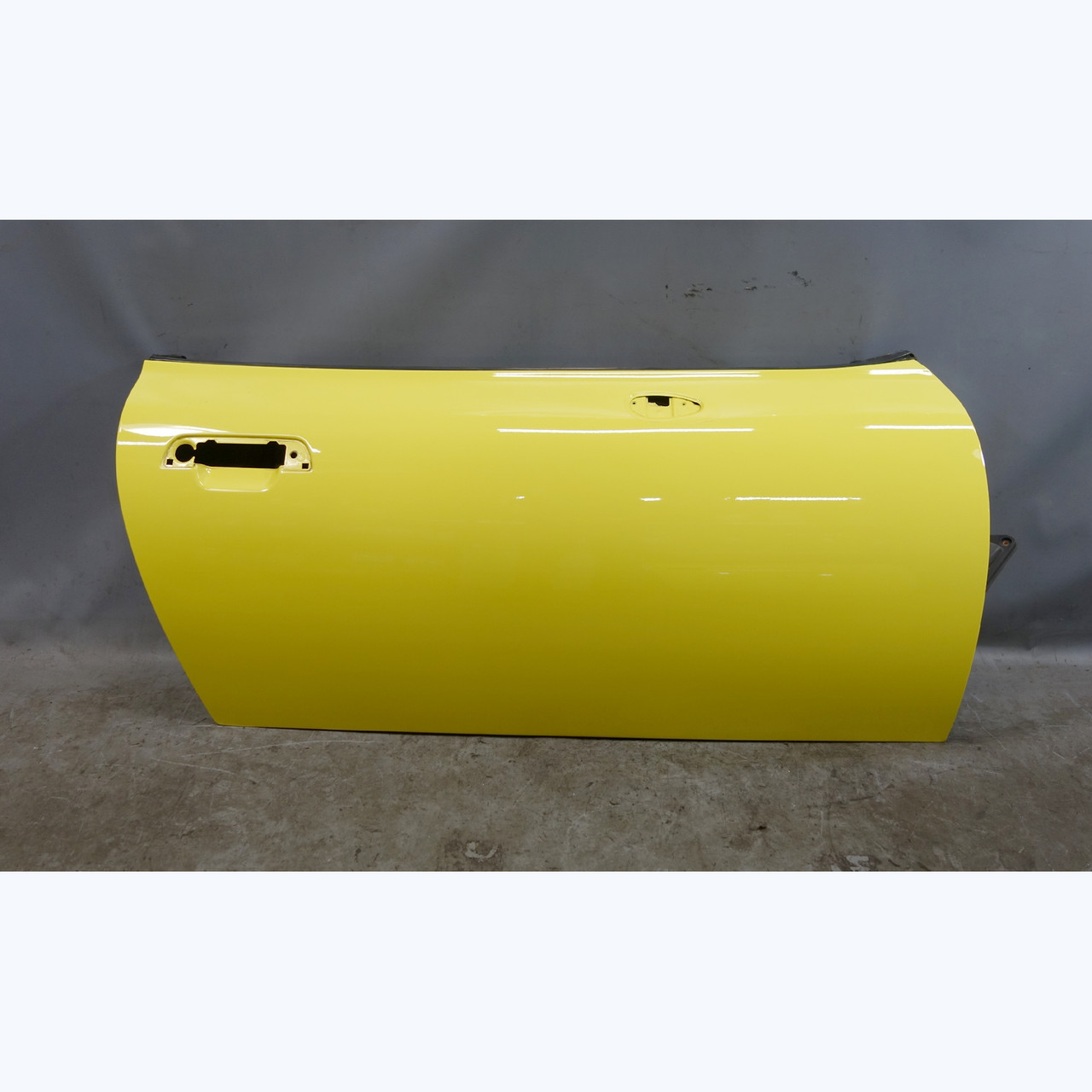 1996-2002 BMW Z3 Roadster Coupe Right Exterior Door Shell Bare Dakar Yellow OEM 1996-2002 BMW Z3 Roadster Coupe Right Exterior Door Shell Bare Dakar Yellow OEM