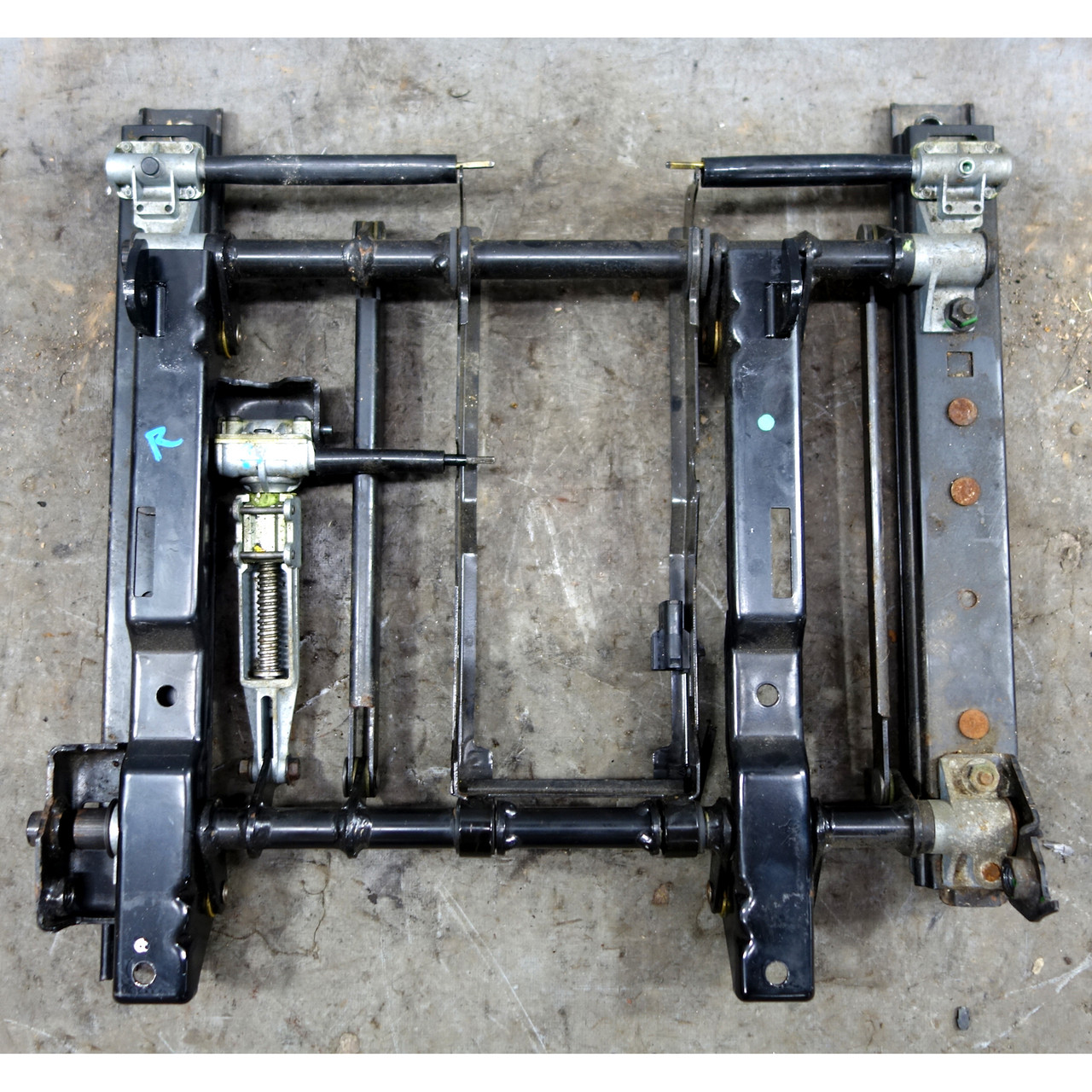 1996-2002 BMW Z3 Roadster Coupe Right Front Passenger Seat Frame Rail NO Motors 1996-2002 BMW Z3 Roadster Coupe Right Front Passenger Seat Frame Rail NO Motors