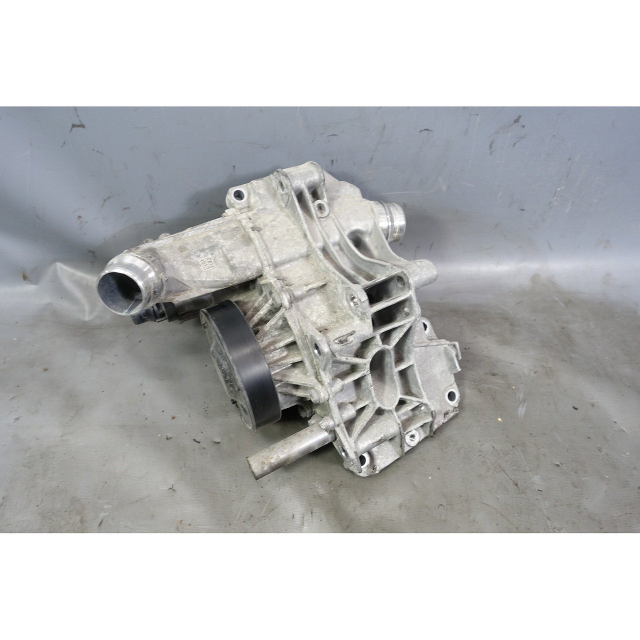 20-24 BMW X3M F97 M3 G80 S58 Engine Coolant Water Pump Support Bracket OEM 20-24 BMW X3M F97 M3 G80 S58 Engine Coolant Water Pump Support Bracket OEM
