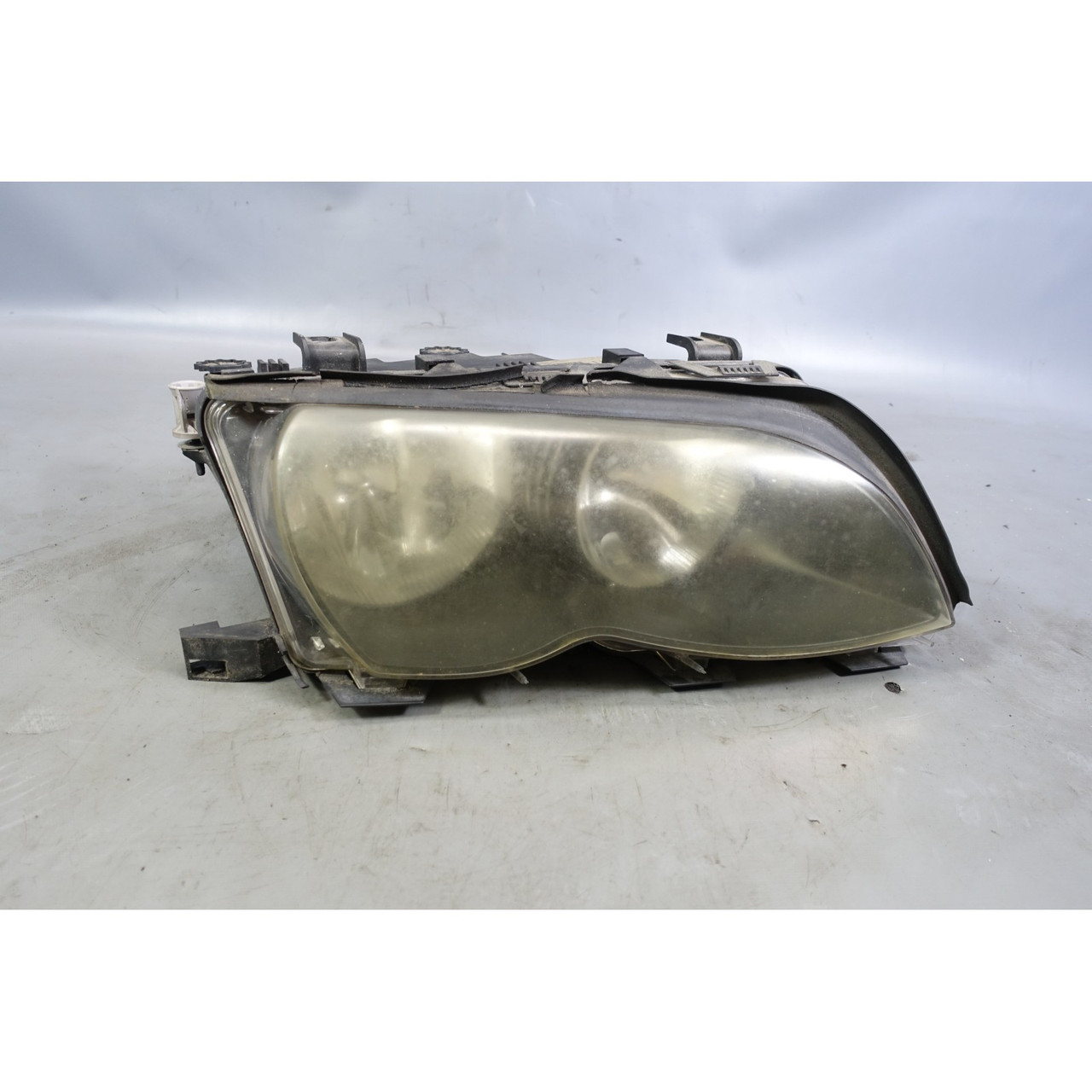 2002-2005 BMW E46 3-Series 4dr Factory ZKW Right Halogen Headlight Lamp OEM 2002-2005 BMW E46 3-Series 4dr Factory ZKW Right Halogen Headlight Lamp OEM