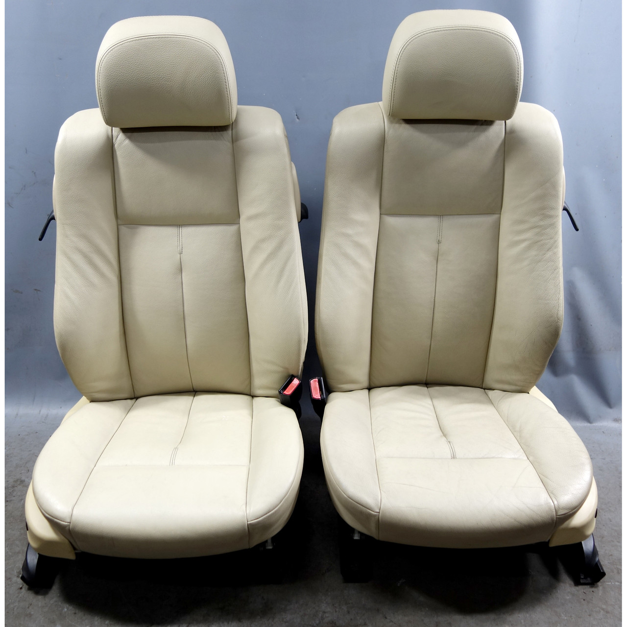 2004-2010 BMW E63 6-Series Front Basic Seat Pair Left Right Biege Dakota Leather 2004-2010 BMW E63 6-Series Front Basic Seat Pair Left Right Biege Dakota Leather