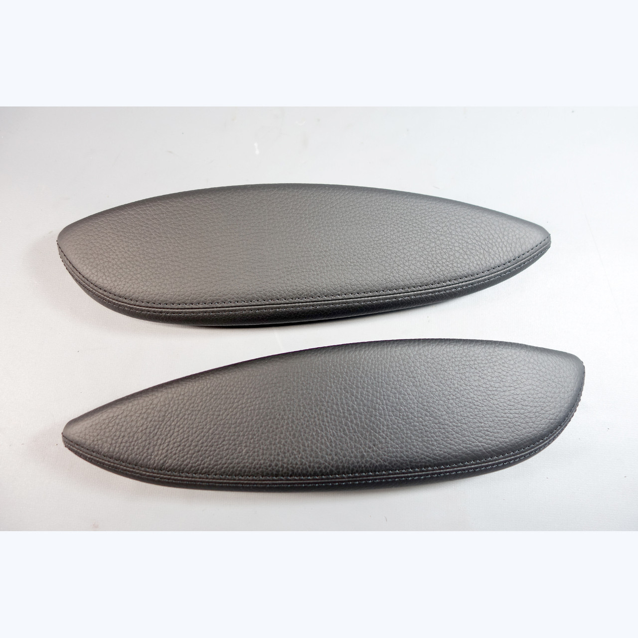 2005-2010 BMW E63 E64 650i Rear Lateral Trim Panel Armrest Pad Black Leather OEM 2005-2010 BMW E63 E64 650i Rear Lateral Trim Panel Armrest Pad Black Leather OEM