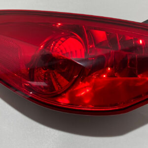 2006-2009 Pontiac Solstice Convertible Driver Tail Light / PS068