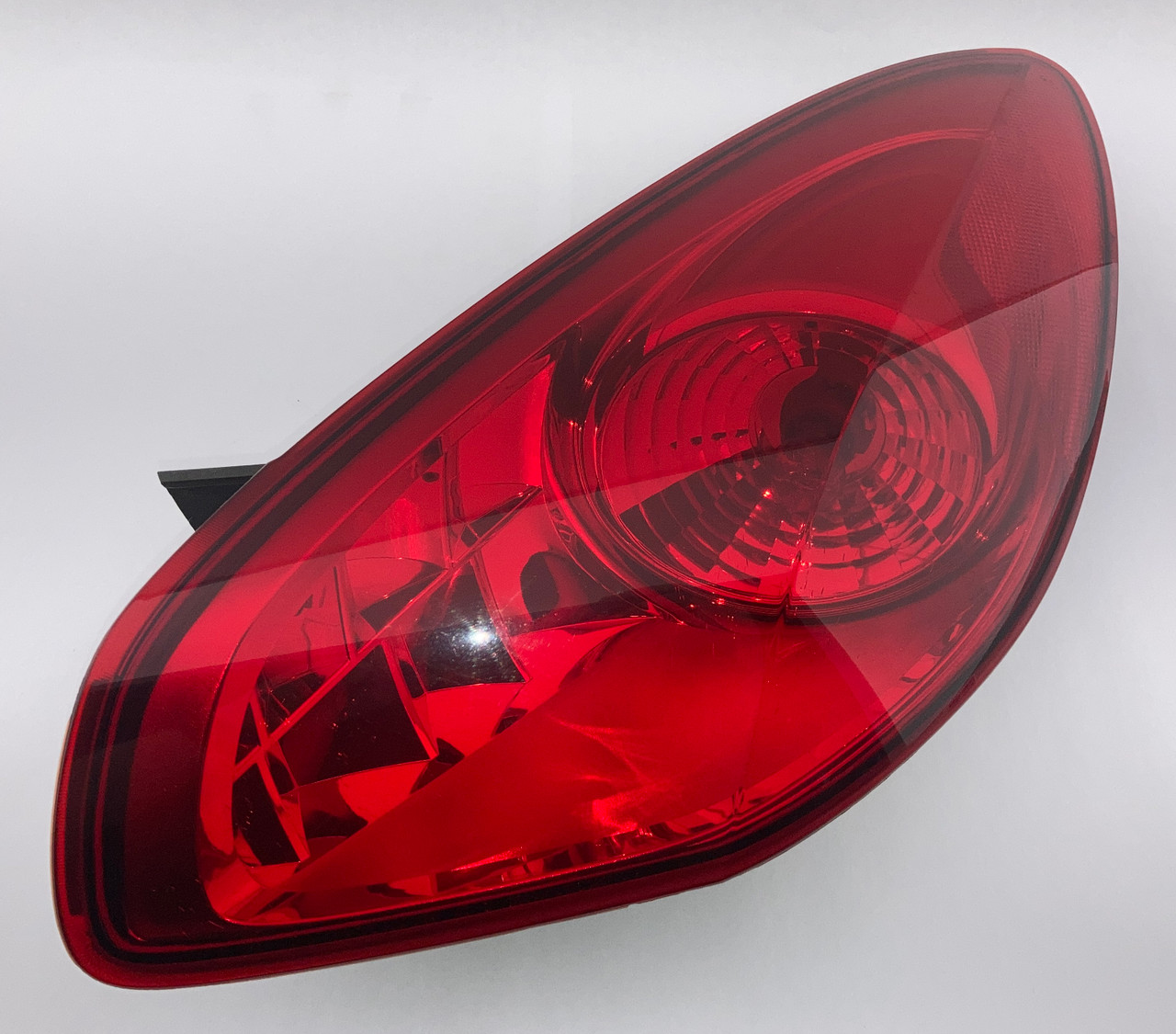 2006-2009 Pontiac Solstice Convertible Passenger Tail Light / PS071 2006-2009 Pontiac Solstice Convertible Passenger Tail Light / PS071