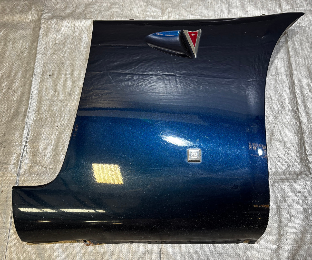 2006-2009 Pontiac Solstice Passenger Fender Panel / Deep (Dark Blue Metallic) PS074 2006-2009 Pontiac Solstice Passenger Fender Panel / Deep (Dark Blue Metallic) PS074