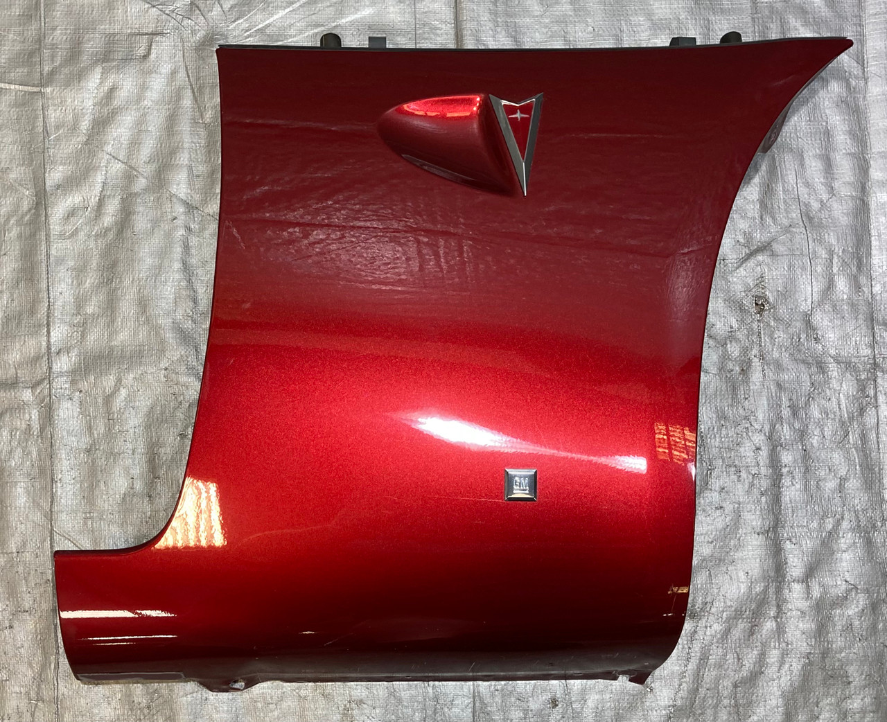 2006-2009 Pontiac Solstice Passenger Fender Panel / Wicked (ruby red metallic) PS070 2006-2009 Pontiac Solstice Passenger Fender Panel / Wicked (ruby red metallic) PS070
