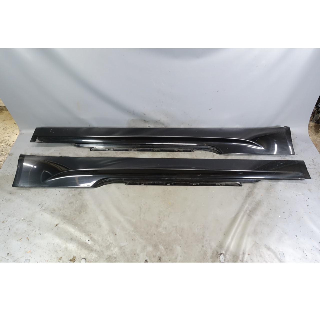 2006-2010 BMW E63 E64 M6 Side Skirt Rocker Panel Pair Black Sapphire OEM 2006-2010 BMW E63 E64 M6 Side Skirt Rocker Panel Pair Black Sapphire OEM