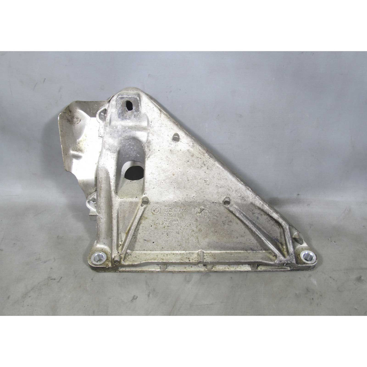 2006-2012 BMW E90 3-Series AWD xDrive Right Passenger Engine Support Arm Bracket 2006-2012 BMW E90 3-Series AWD xDrive Right Passenger Engine Support Arm Bracket