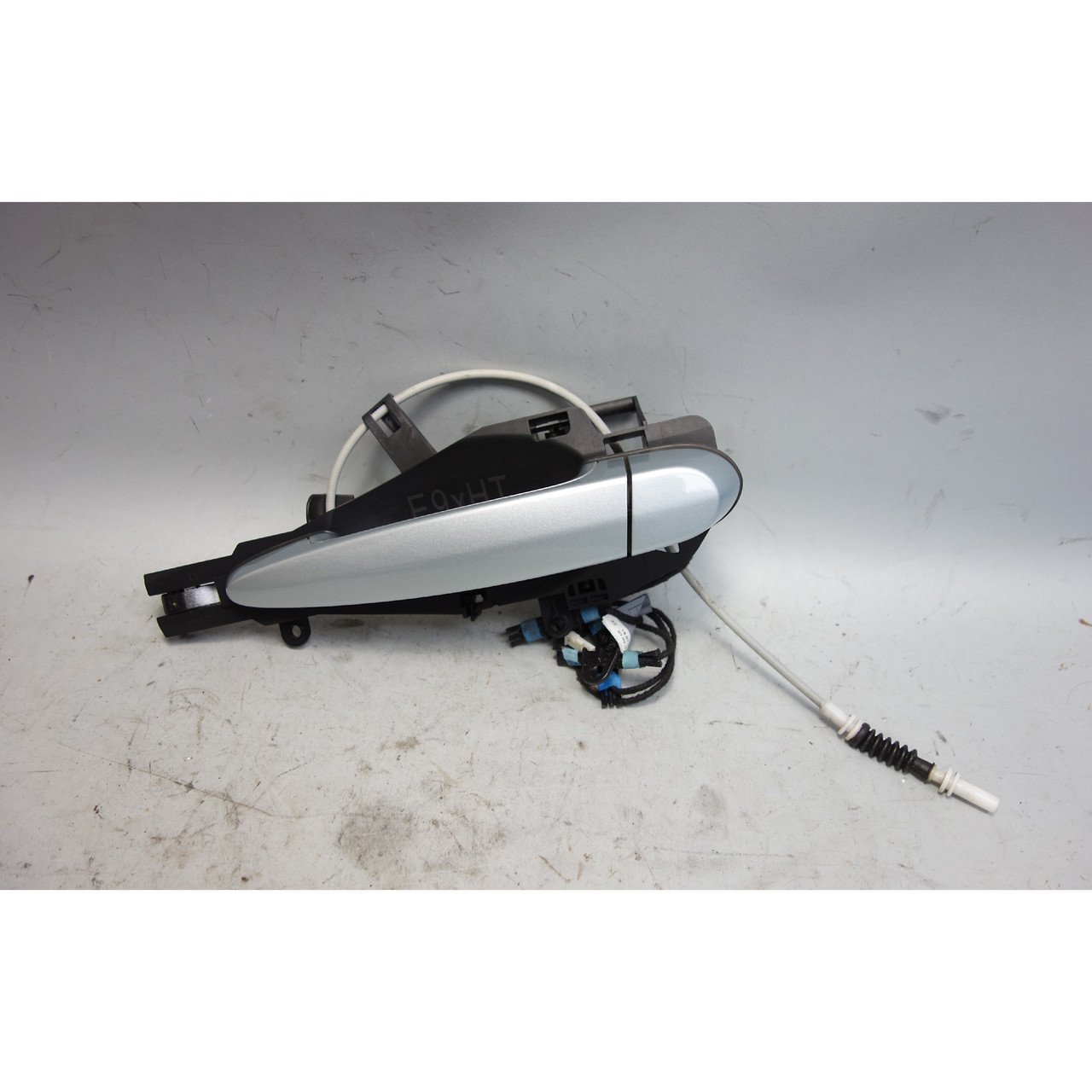 2006-2012 BMW E90 E91 3-Series 4dr Left Rear Exterior Door Handle Silverstone OE 2006-2012 BMW E90 E91 3-Series 4dr Left Rear Exterior Door Handle Silverstone OE