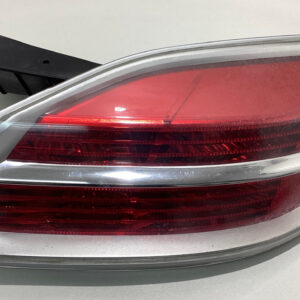 2007-2010 Saturn Sky Passenger Side Tail Light *DAMAGE* / PS061