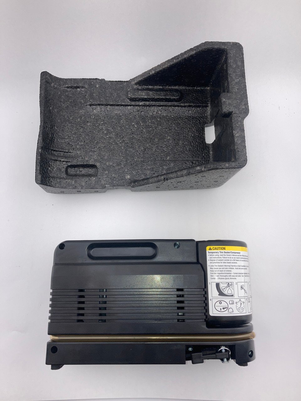 2007-2010 Saturn Sky / Pontiac Solstice Emergency Tire Air Compressor / PS071 2007-2010 Saturn Sky / Pontiac Solstice Emergency Tire Air Compressor / PS071