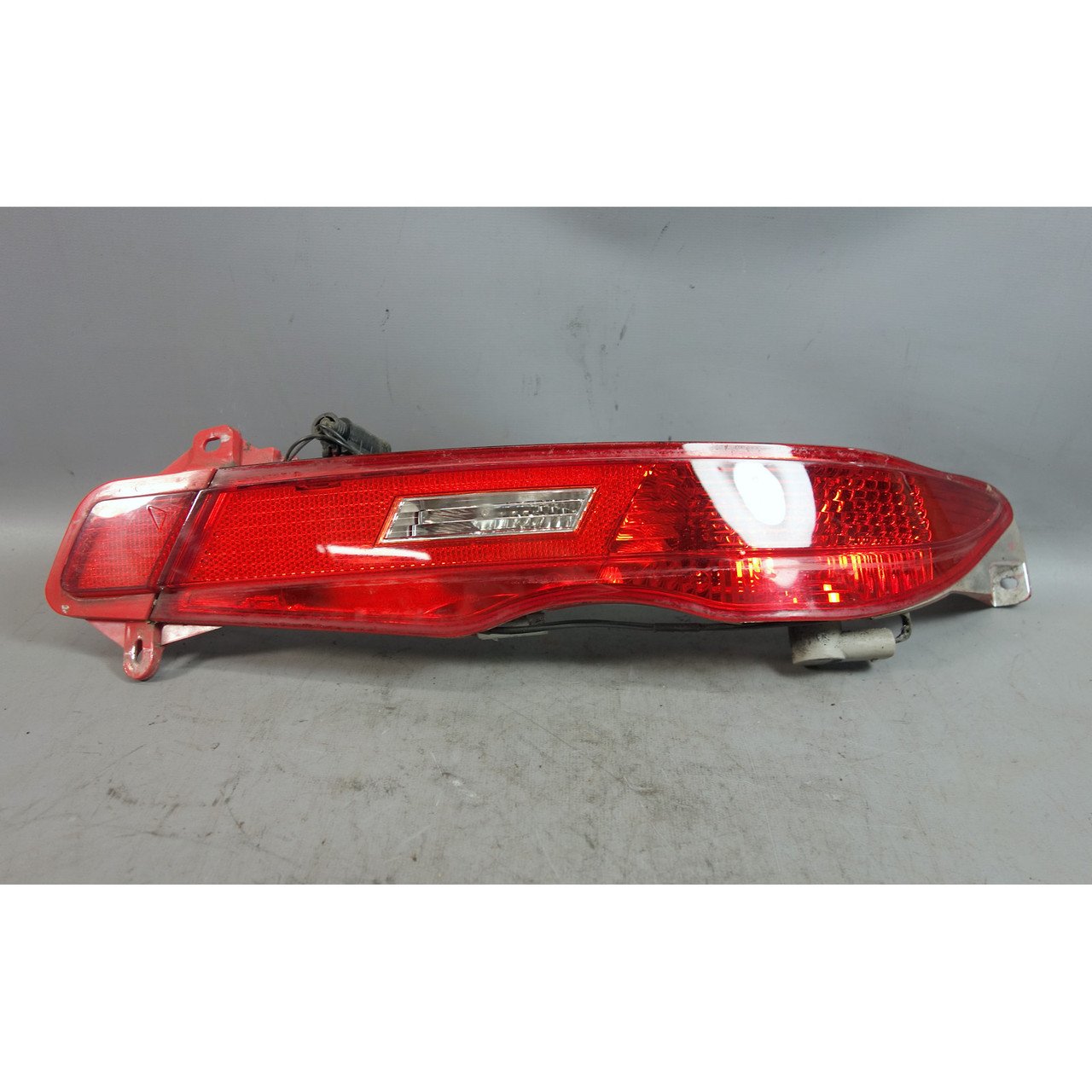 2008-2010 BMW E63 E64 650i LCI Right Rear Bumper Tail Light Lamp Assembly OEM 2008-2010 BMW E63 E64 650i LCI Right Rear Bumper Tail Light Lamp Assembly OEM