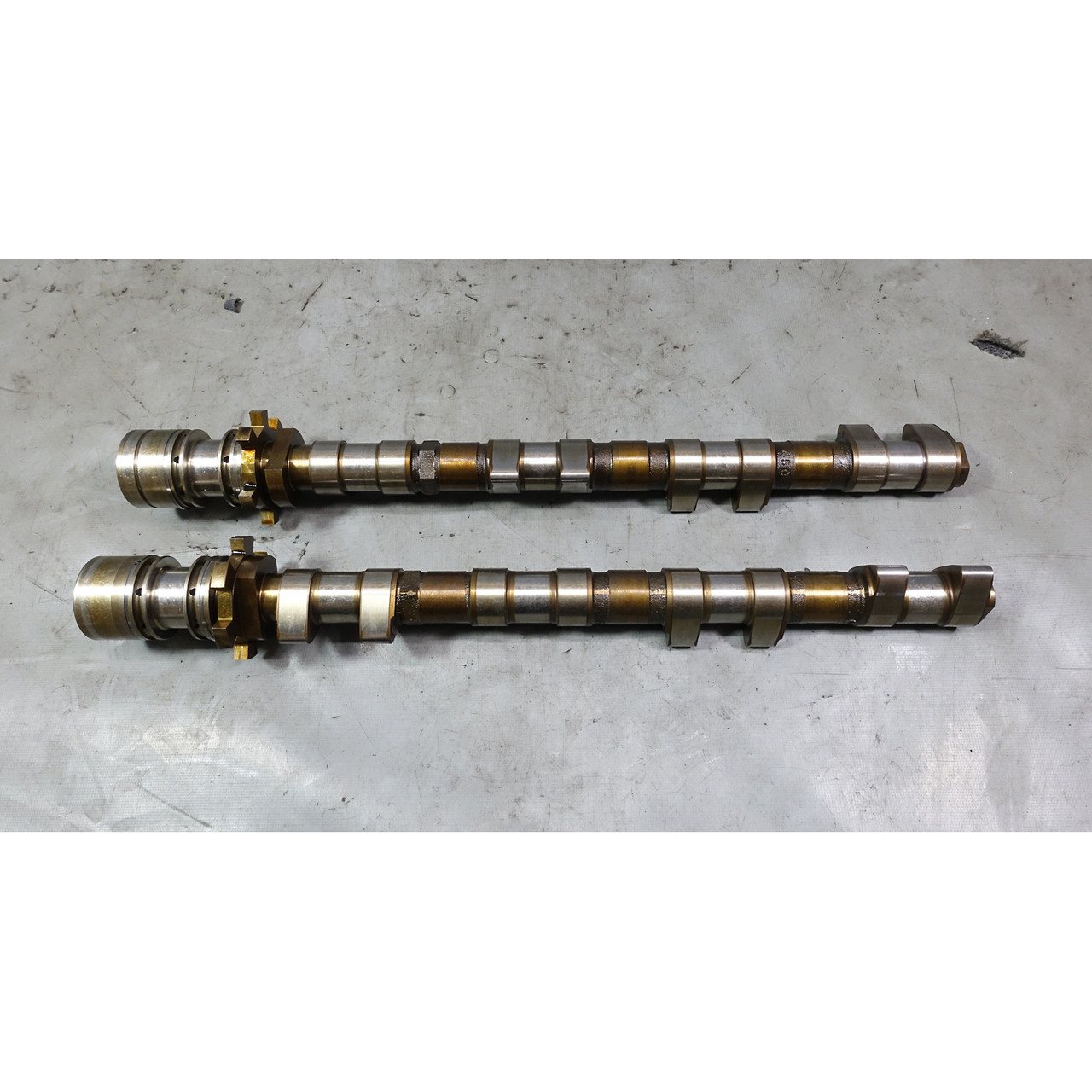 2008-2013 BMW E90 M3 S65 4.0L V8 Bank 1 Right Camshaft Pair Cyls 1-4 OEM 2008-2013 BMW E90 M3 S65 4.0L V8 Bank 1 Right Camshaft Pair Cyls 1-4 OEM