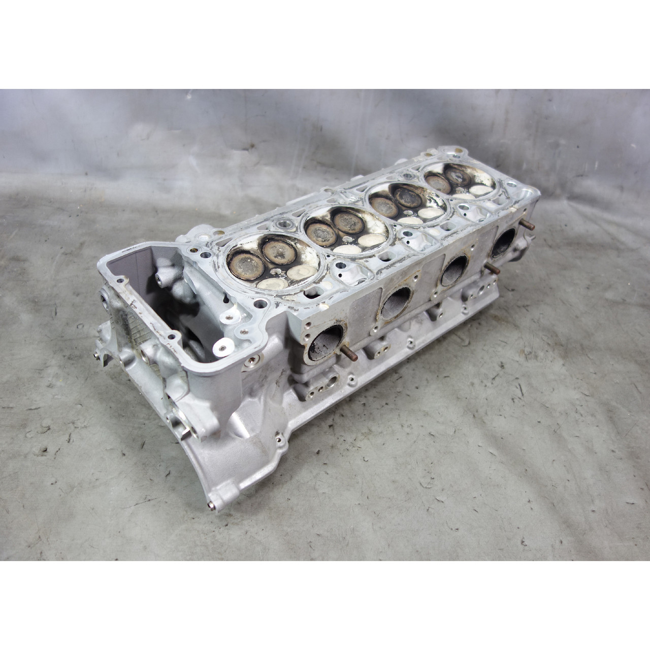 2008-2013 BMW E90 M3 S65 4.0L V8 Bank 1 Right Cylinder Head 1-4 w Valves OEM 2008-2013 BMW E90 M3 S65 4.0L V8 Bank 1 Right Cylinder Head 1-4 w Valves OEM