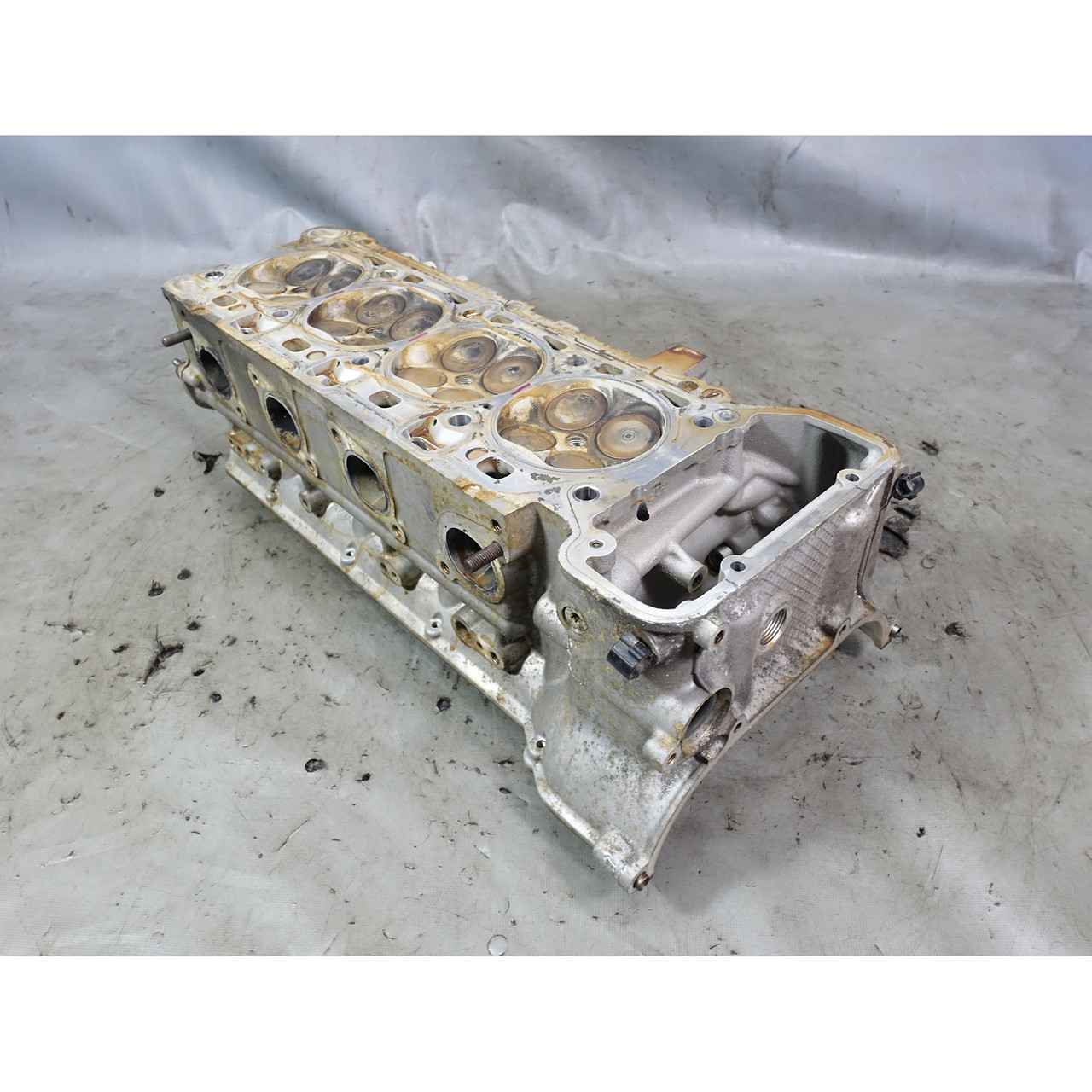 2008-2013 BMW E90 M3 S65 4.0L V8 Bank 2 Left Cylinder Head 5-8 w/ Valves OEM 2008-2013 BMW E90 M3 S65 4.0L V8 Bank 2 Left Cylinder Head 5-8 w/ Valves OEM