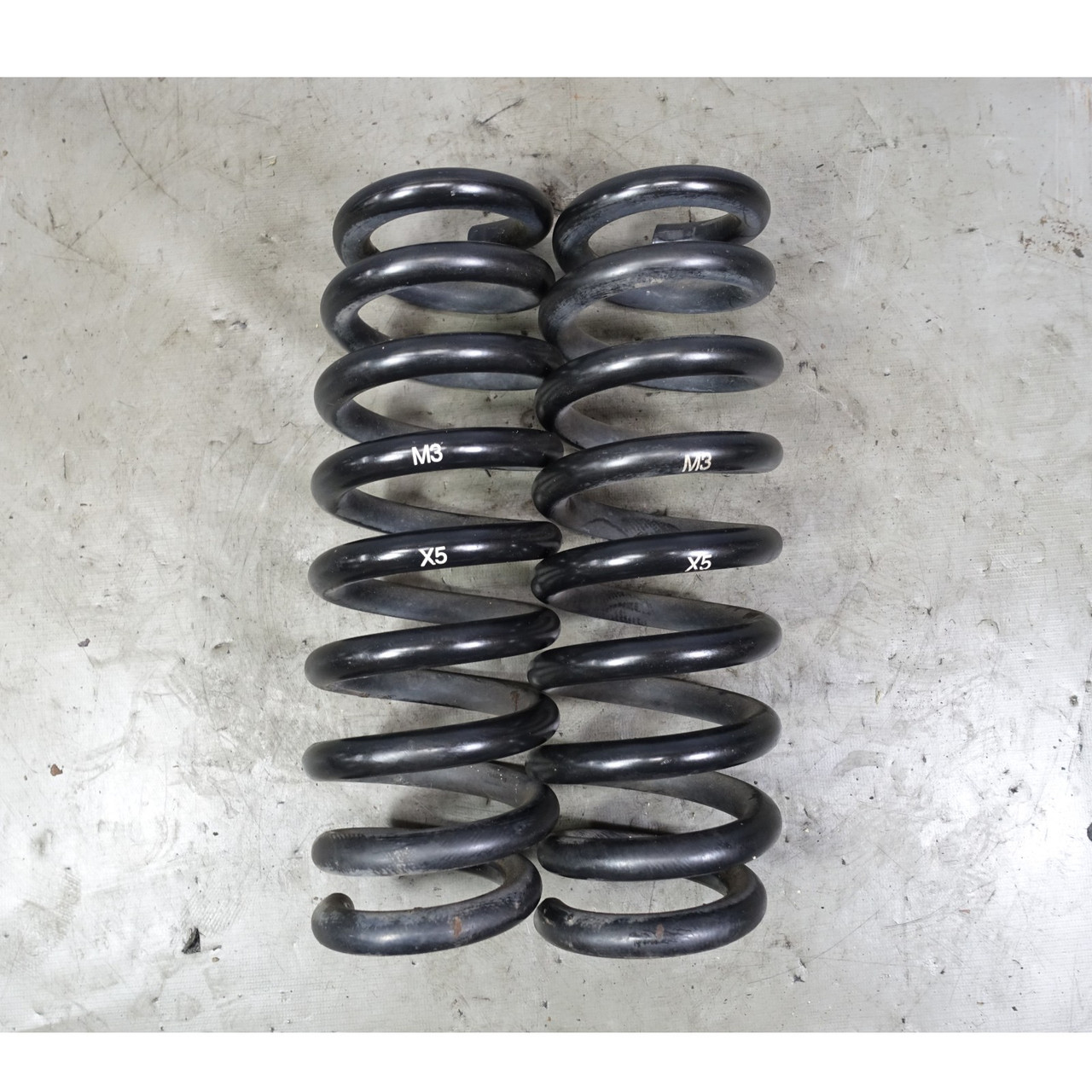 2008-2013 BMW E92 M3 Factory Rear Axle Coil Spring Pair OEM 2008-2013 BMW E92 M3 Factory Rear Axle Coil Spring Pair OEM