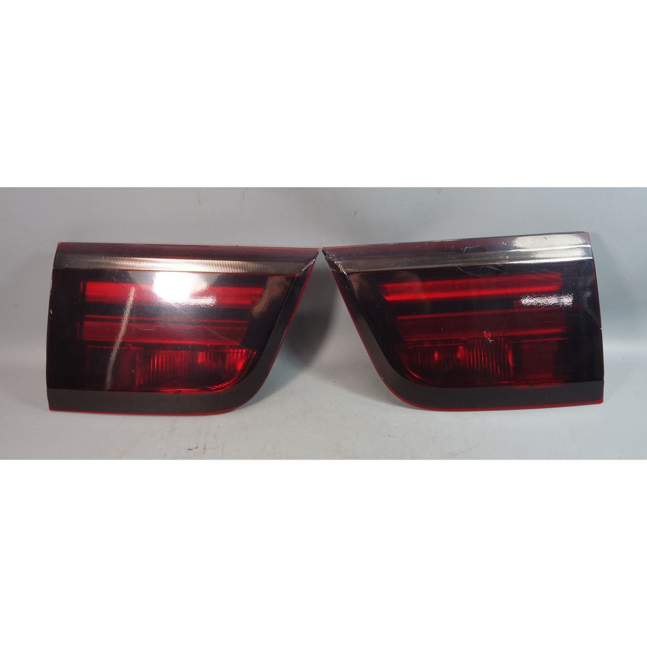 2011-2013 BMW E70 X5 LCI Factory Rear Inner Tail Light Pair OEM Tinted 2011-2013 BMW E70 X5 LCI Factory Rear Inner Tail Light Pair OEM Tinted