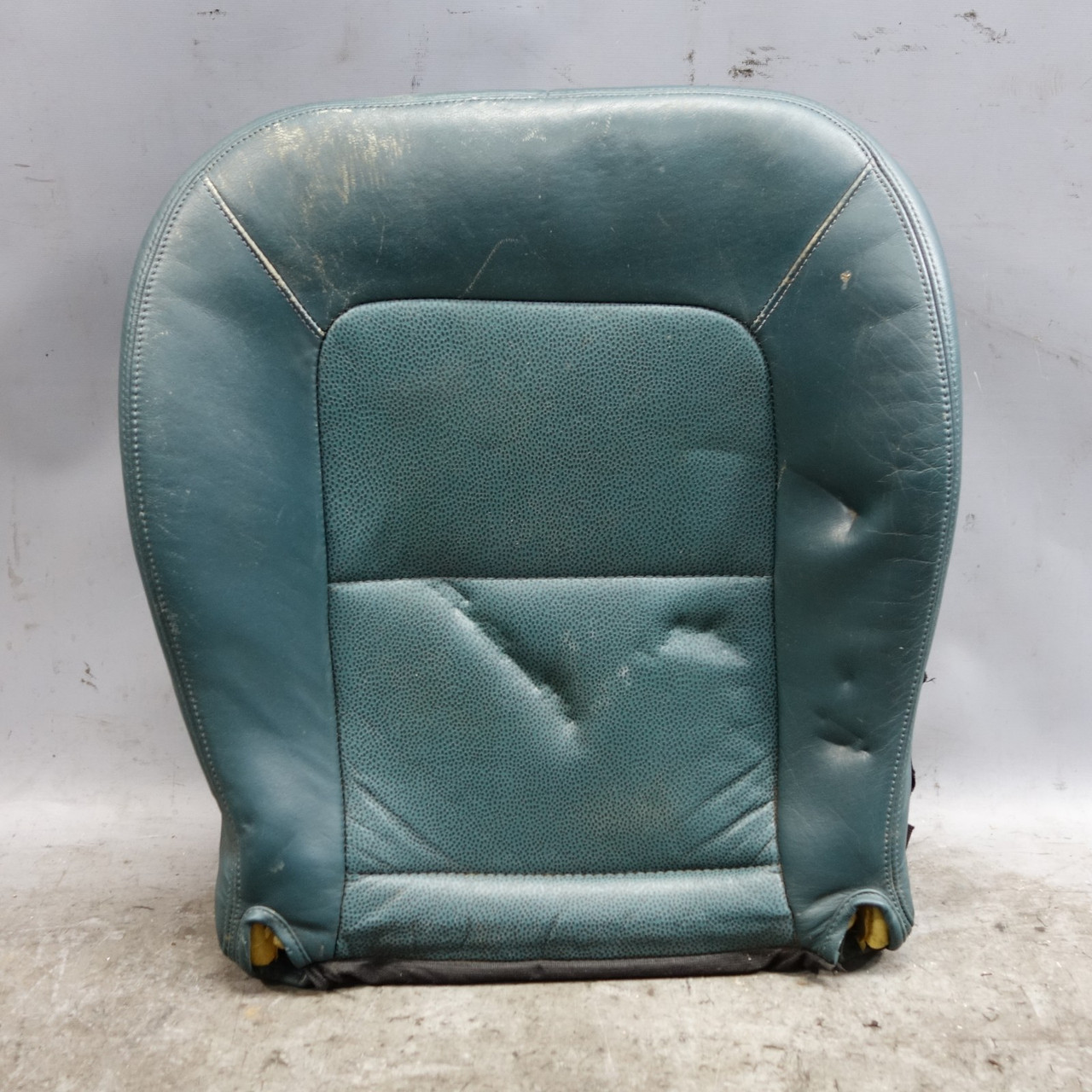 96-99 BMW Z3 Basic Seat Bottom Cushion Pad Moss Green Leather Left Right OEM 96-99 BMW Z3 Basic Seat Bottom Cushion Pad Moss Green Leather Left Right OEM