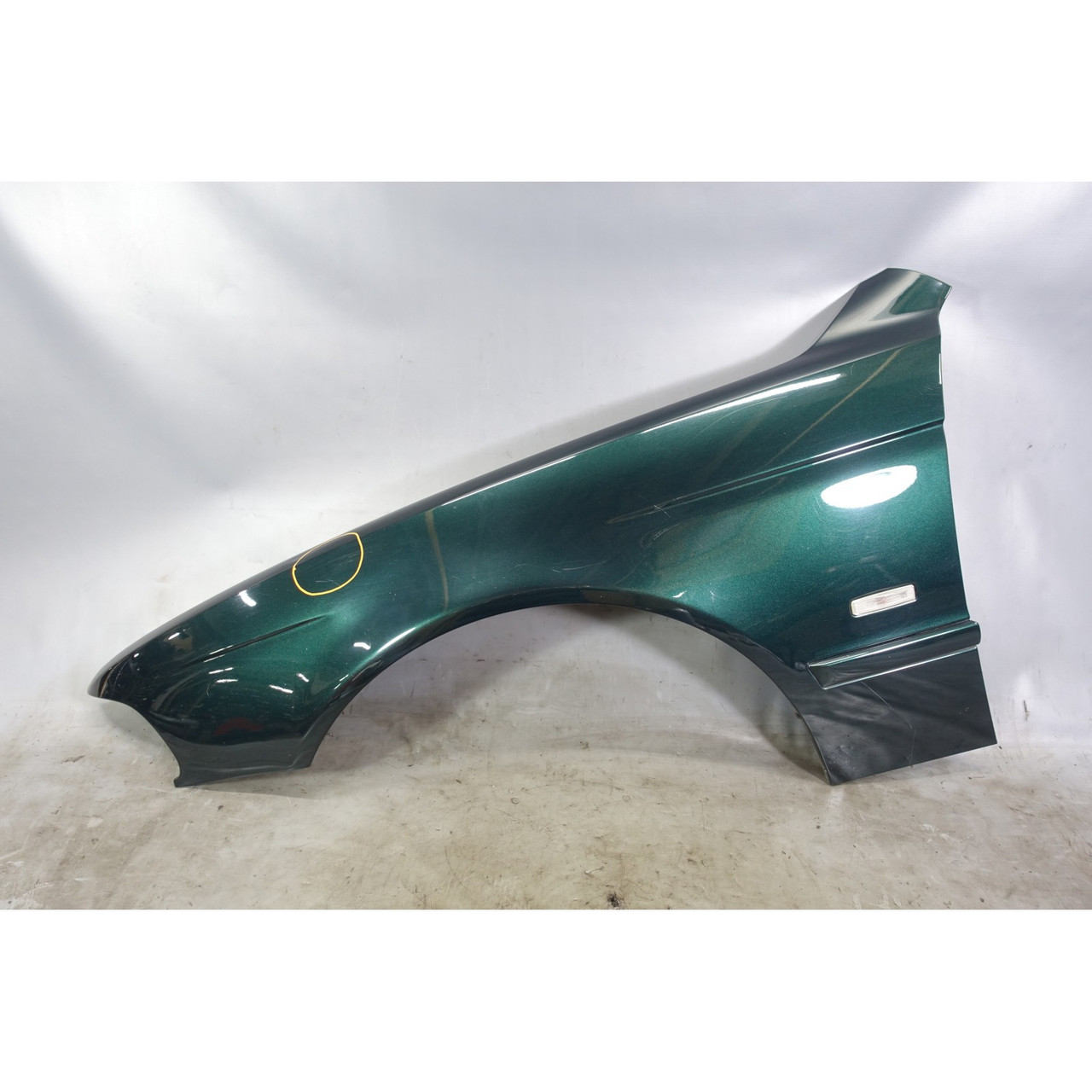 Aftermarket BMW E39 5-Series Left Front Fender Panel Oxford Green 1997-2003 Aftermarket BMW E39 5-Series Left Front Fender Panel Oxford Green 1997-2003