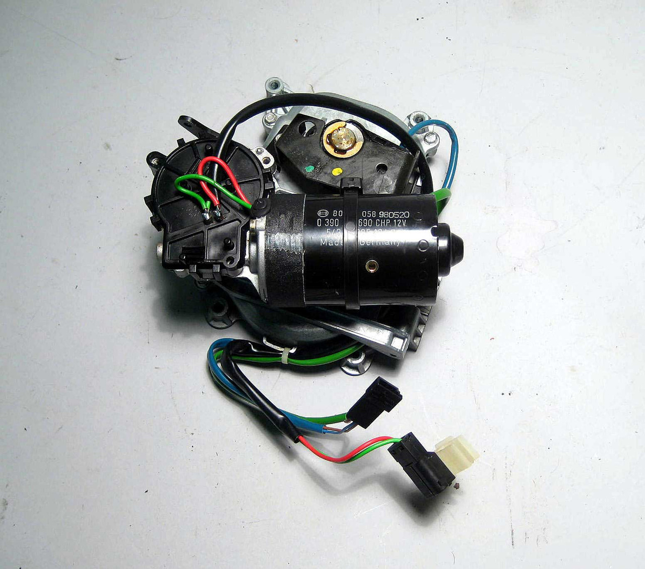 BMW E36 3-Series 1994-1999 Convertible Folding Soft Top Motor OEM USED BOSCH BMW E36 3-Series 1994-1999 Convertible Folding Soft Top Motor OEM USED BOSCH
