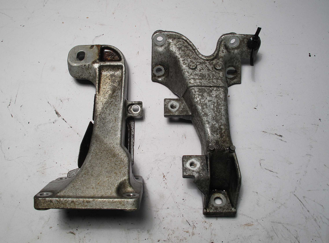 BMW E36 Z3 Engine Support Arm Bracket Pair M50 M52 S52 1992-2002 OEM BMW E36 Z3 Engine Support Arm Bracket Pair M50 M52 S52 1992-2002 OEM