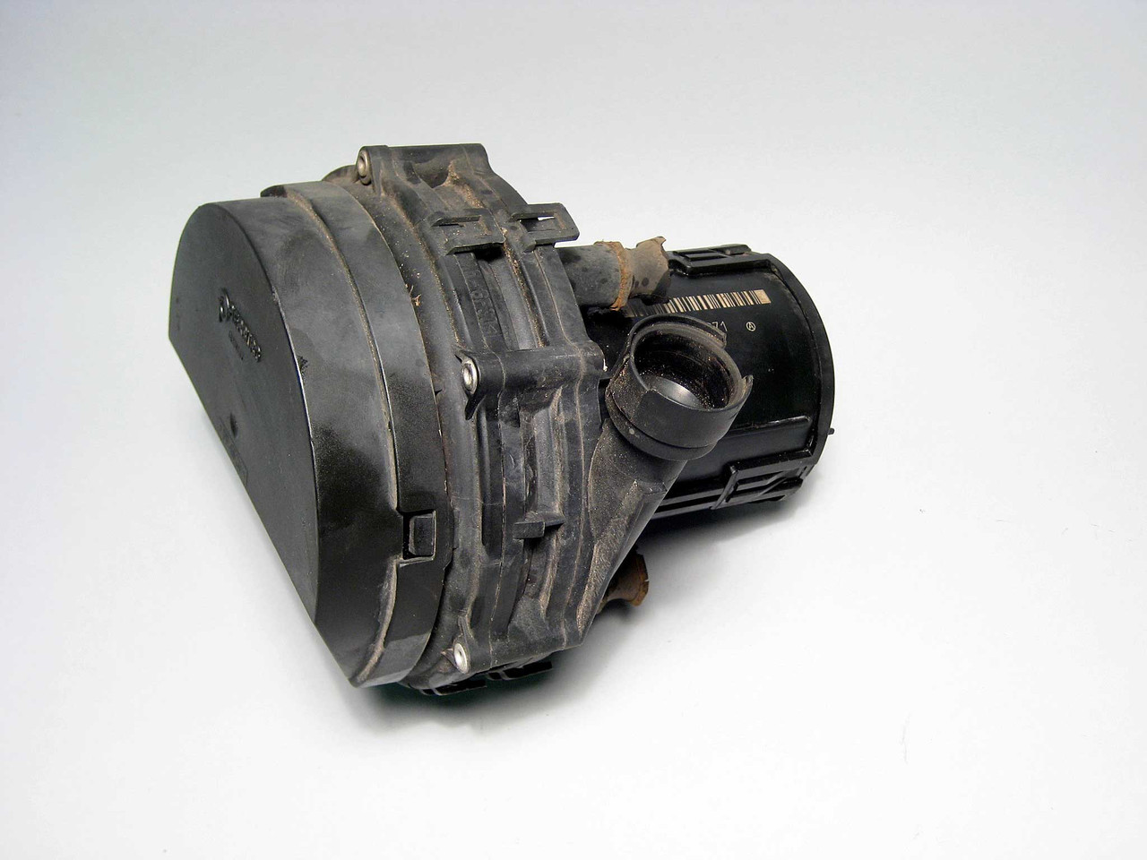 BMW E39 5-Series Emissions Control Secondary Air Injection Pump 1999-2003 OEM BMW E39 5-Series Emissions Control Secondary Air Injection Pump 1999-2003 OEM
