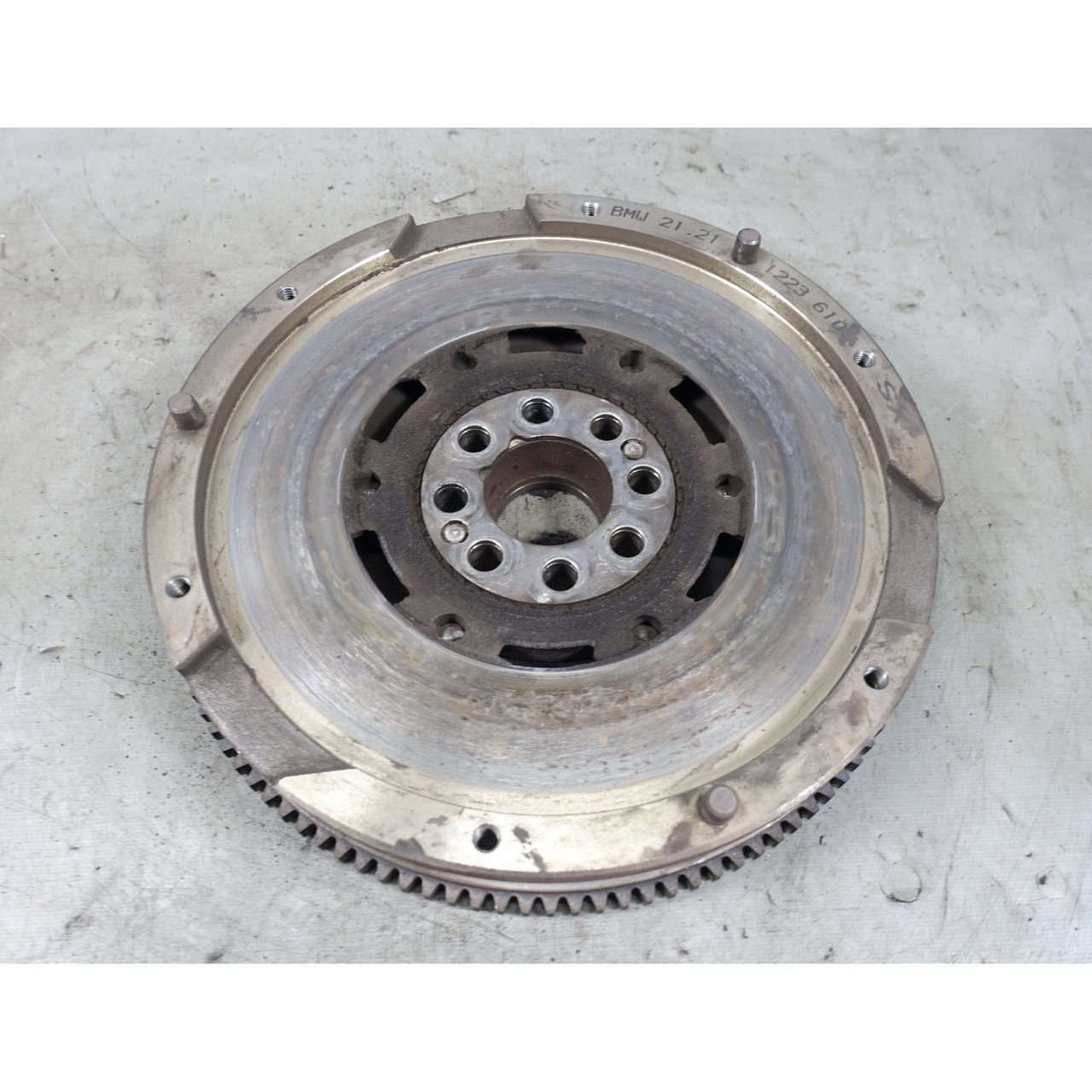 BMW E46 E39 Z3 M52TU M54 Dual-Mass Flywheel Manual 5-Speed 1999-2006 OEM BMW E46 E39 Z3 M52TU M54 Dual-Mass Flywheel Manual 5-Speed 1999-2006 OEM