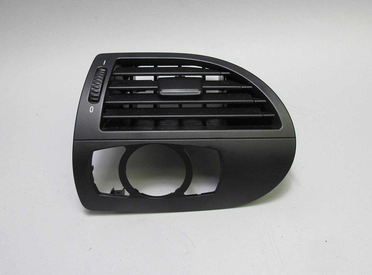 BMW E63 E64 6-Series Left Dashboard Fresh Air Vent Drivers w HUD 2006-2010 OEM BMW E63 E64 6-Series Left Dashboard Fresh Air Vent Drivers w HUD 2006-2010 OEM