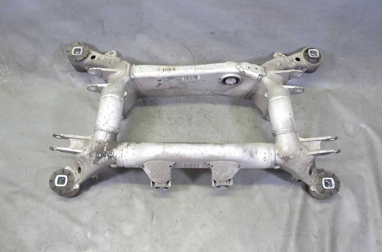 BMW E63 E64 6-Series Rear Subframe Axle Carrier Crossmember 2004-2010 OEM BMW E63 E64 6-Series Rear Subframe Axle Carrier Crossmember 2004-2010 OEM