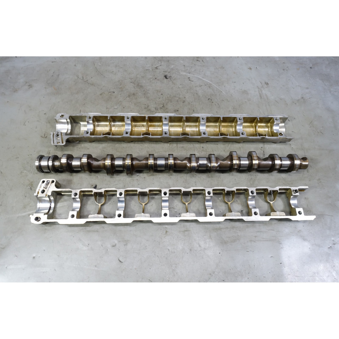 BMW E90 335i 135i N54 Intake Camshaft Bearing Ledge Tray 2007-2013 OEM BMW E90 335i 135i N54 Intake Camshaft Bearing Ledge Tray 2007-2013 OEM