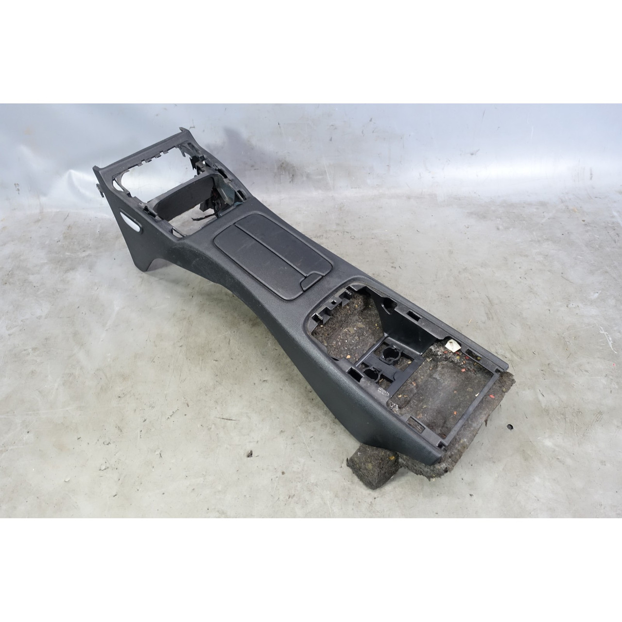 BMW E93 3-Series Rear Seat Center Console Black w/ Lights OEM BMW E93 3-Series Rear Seat Center Console Black w/ Lights OEM