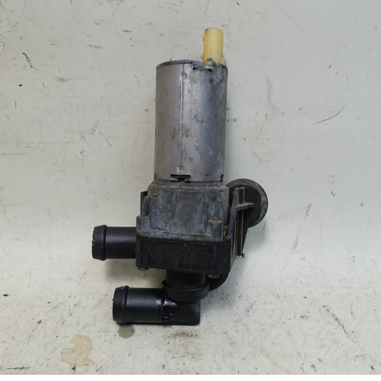 BMW E9x M3 Z4M 335d Auxiliary Electric Water Pump 2006-2010 OEM BMW E9x M3 Z4M 335d Auxiliary Electric Water Pump 2006-2010 OEM