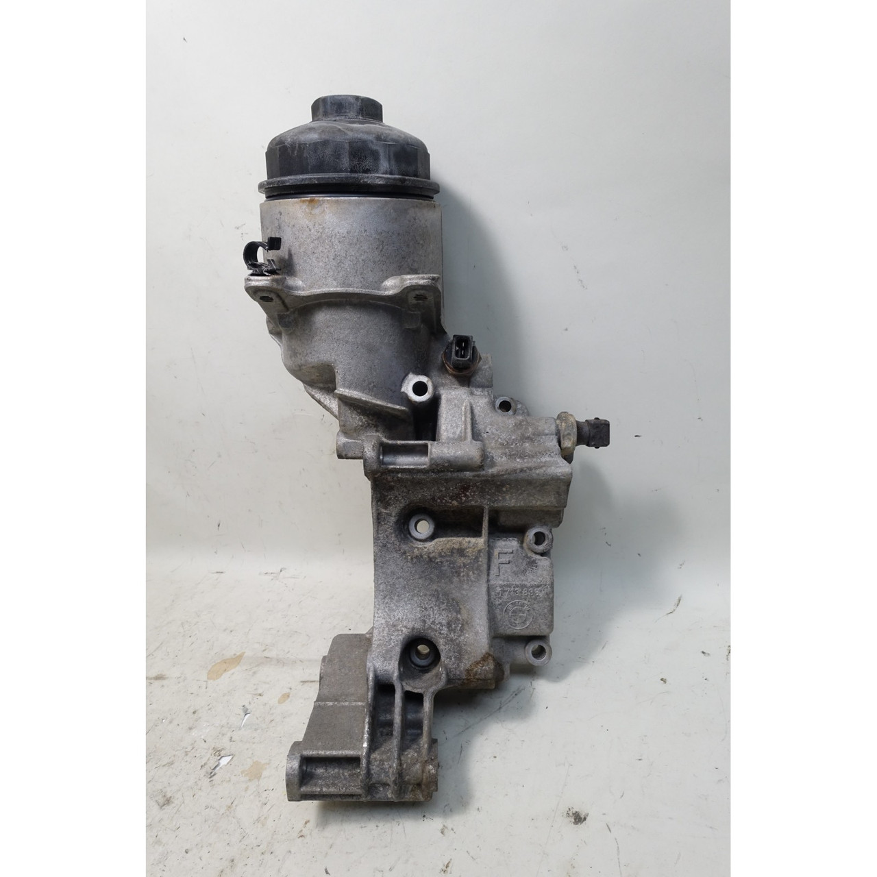 BMW Oil Filter Housing Stand M52 M54 E46 E39 E60 Z3 Z4 X3 X5 1999-2006 OEM USED BMW Oil Filter Housing Stand M52 M54 E46 E39 E60 Z3 Z4 X3 X5 1999-2006 OEM USED