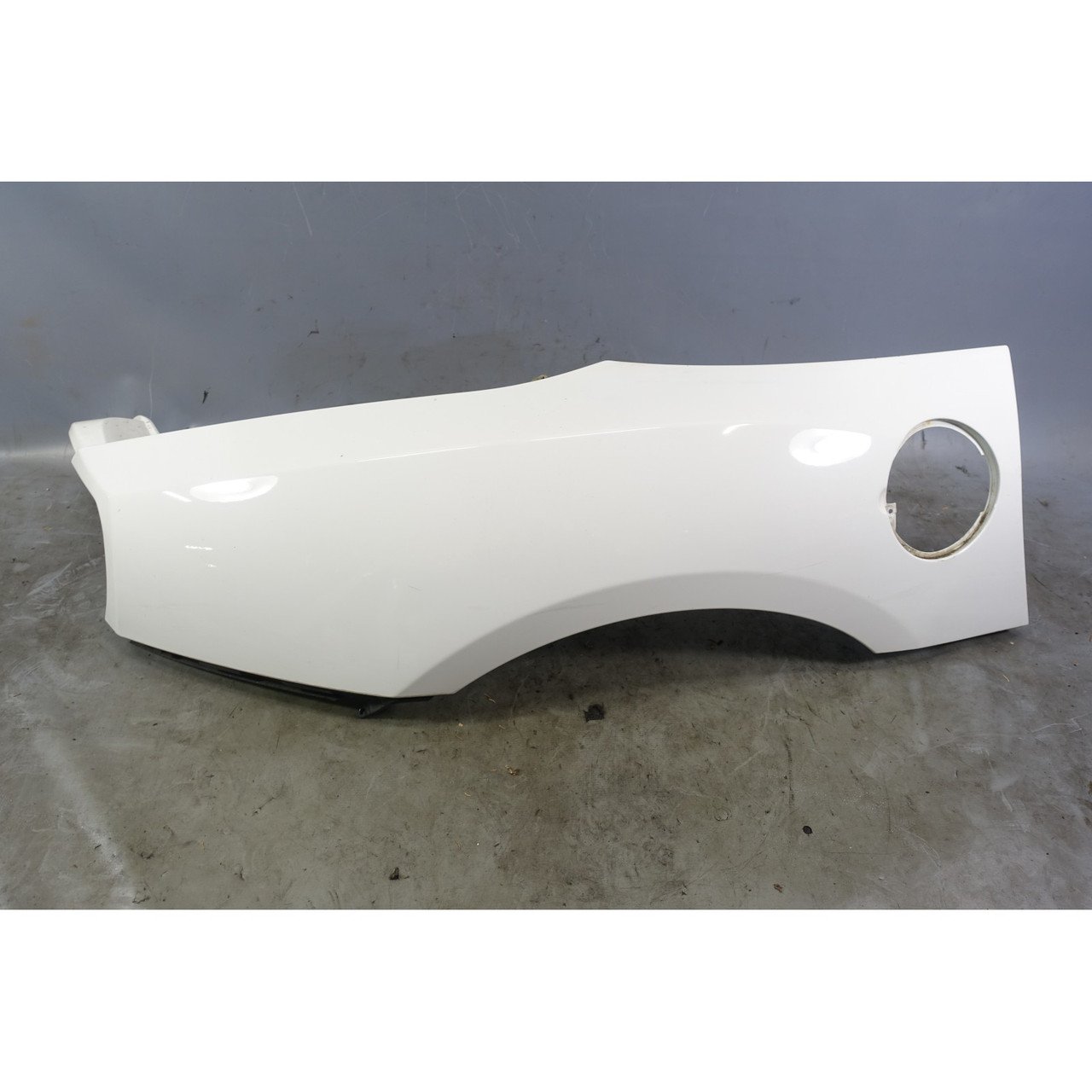 BMW Z4 E85 Roadster Right Rear Quarter Panel Alpine White 300 2003-2008 OEM BMW Z4 E85 Roadster Right Rear Quarter Panel Alpine White 300 2003-2008 OEM