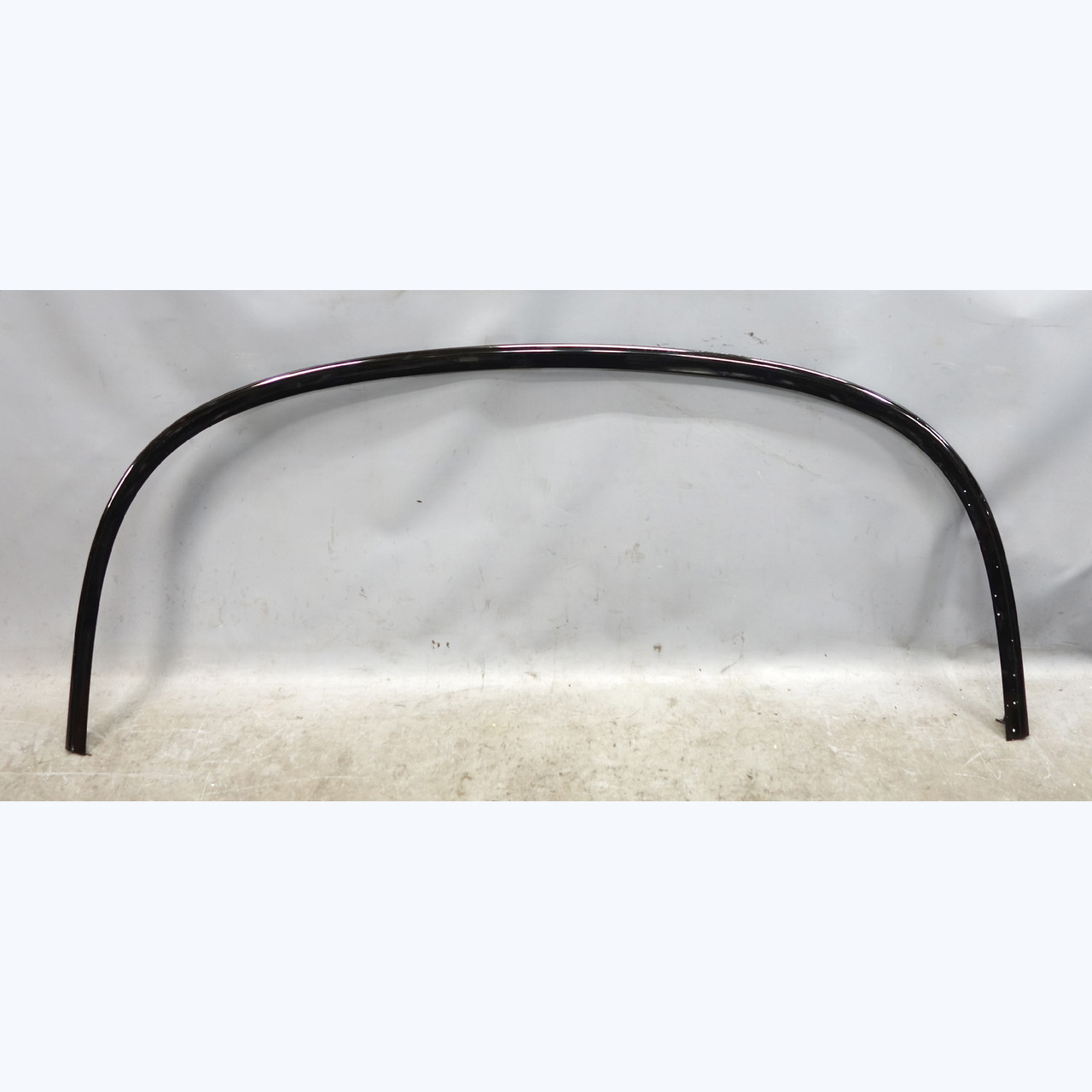 Damaged 08-17 BMW E88 1-Series F23 Convertible Tonneau Lid Trim Gloss Black OEM Damaged 08-17 BMW E88 1-Series F23 Convertible Tonneau Lid Trim Gloss Black OEM