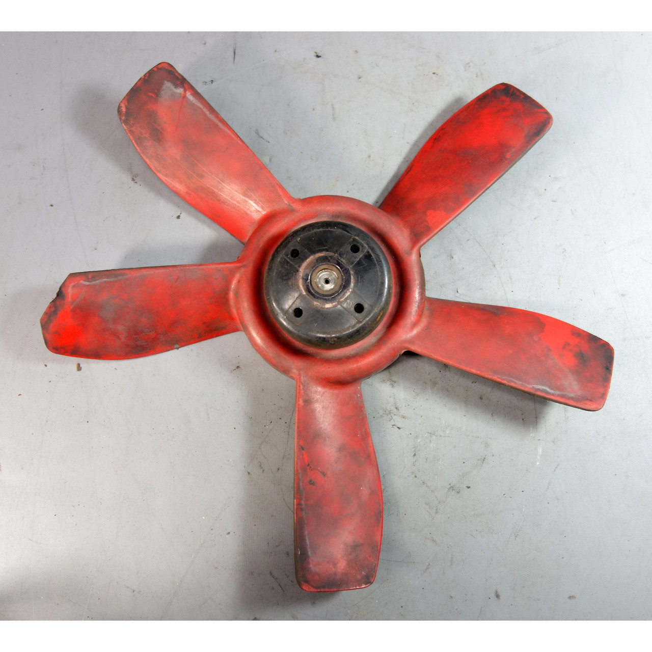 Damaged 1969-1974 BMW E3 Sedan E9 Coupe 5-Blade Engine Cooling Fan Red M30 OEM Damaged 1969-1974 BMW E3 Sedan E9 Coupe 5-Blade Engine Cooling Fan Red M30 OEM