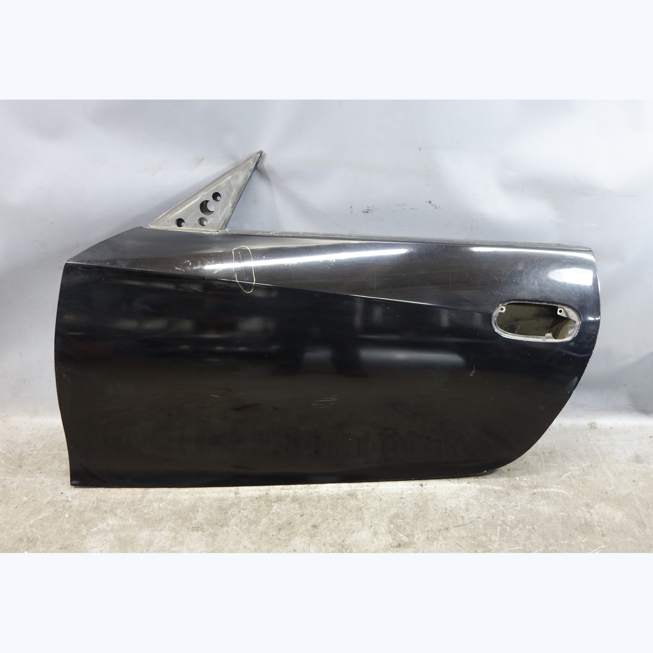 Damaged 2003-2008 BMW E85 E85 Z4 Left Front Driver Door Shell Bare Black OEM Damaged 2003-2008 BMW E85 E85 Z4 Left Front Driver Door Shell Bare Black OEM