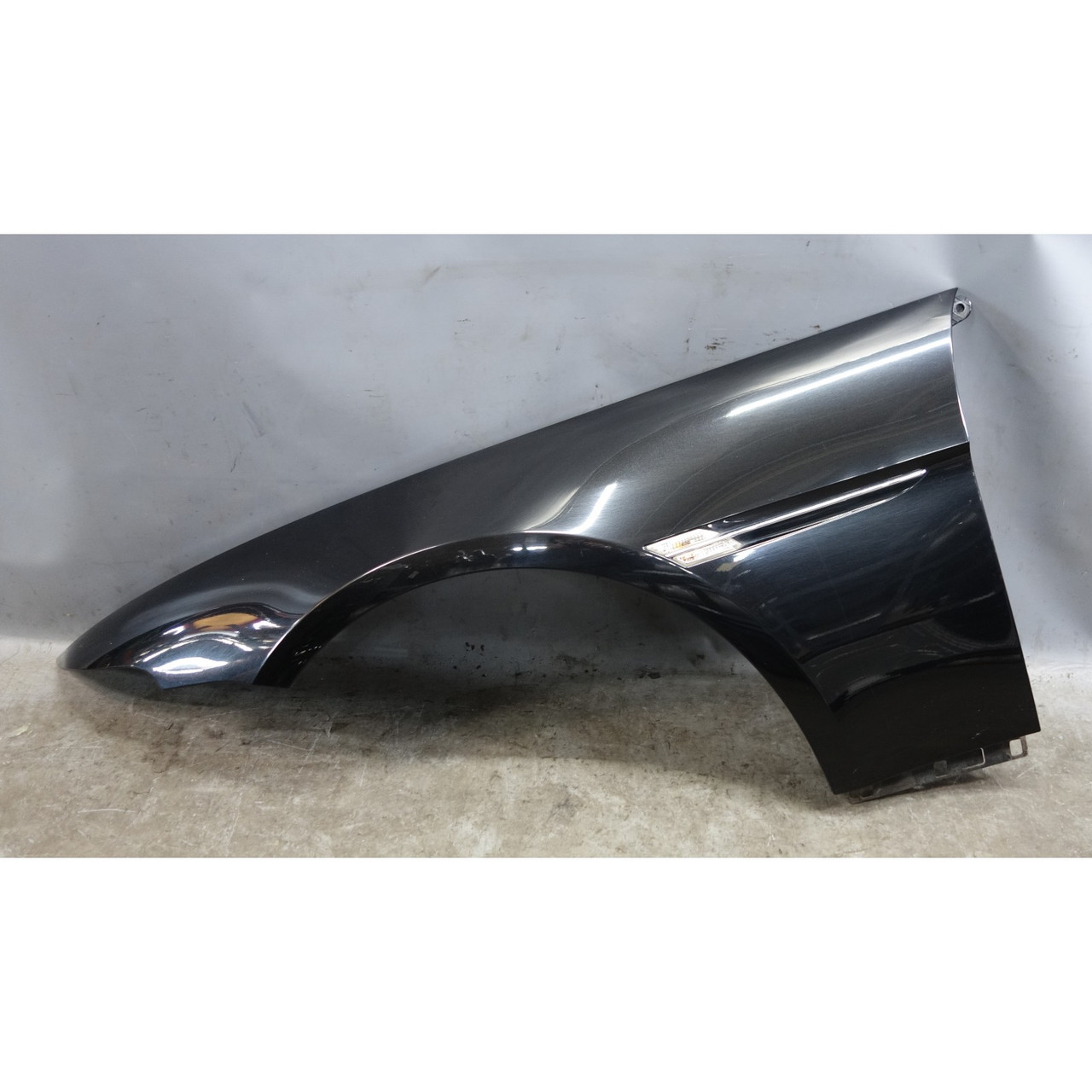 Damaged 2004-2010 BMW E63 E64 6-Series Left Front Fender Quarter Panel Black OEM Damaged 2004-2010 BMW E63 E64 6-Series Left Front Fender Quarter Panel Black OEM