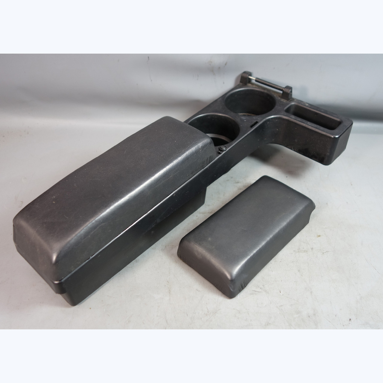 Damaged 96-02 BMW Z3 Center Console Cupholder Storage Compartment Leather OEM Damaged 96-02 BMW Z3 Center Console Cupholder Storage Compartment Leather OEM
